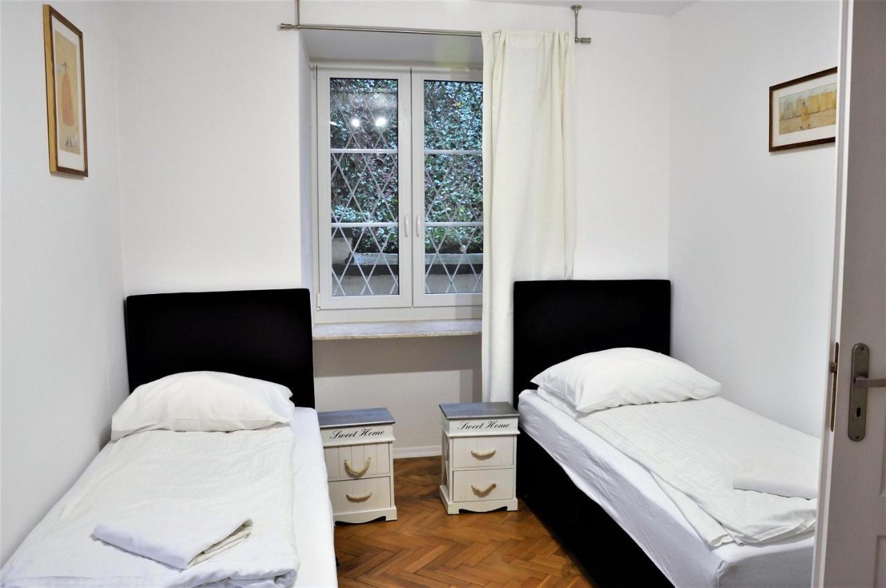 Prudentia Apartments Brzozowa Varsovie Extérieur photo